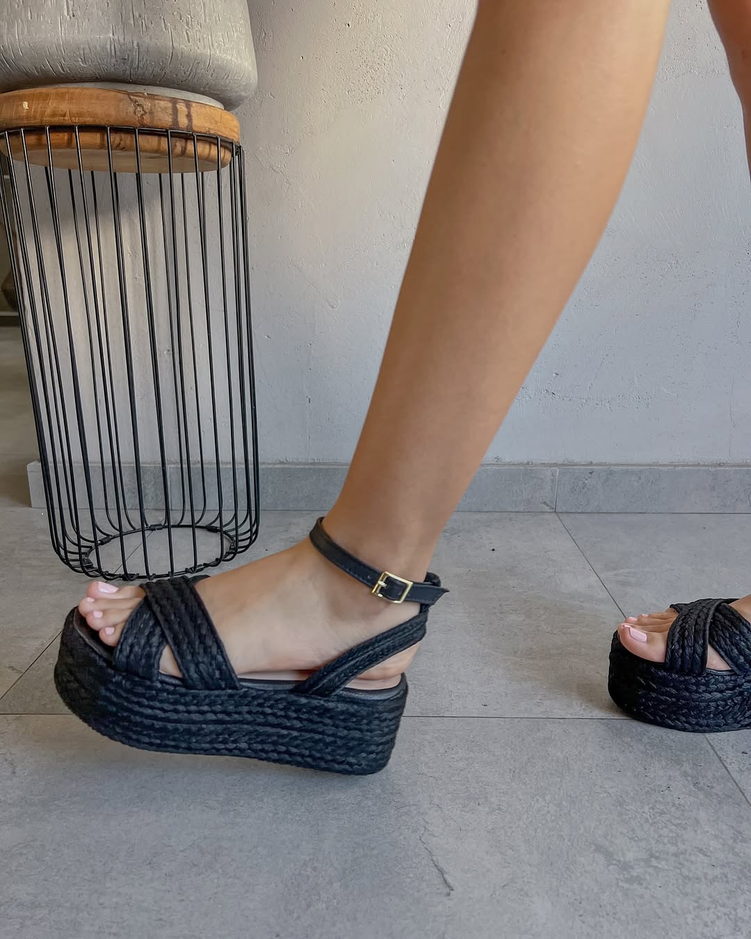 gid://shopify/MediaImage/41238680109345